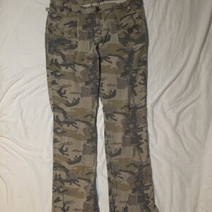Womens Camouflage Patterned Pants